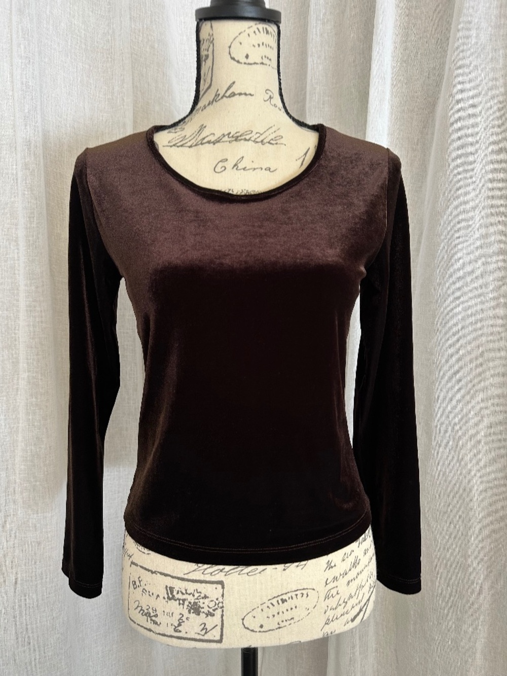 Vintage brown velvet long sleeve top by Ann Taylor Petites size Small Petite
